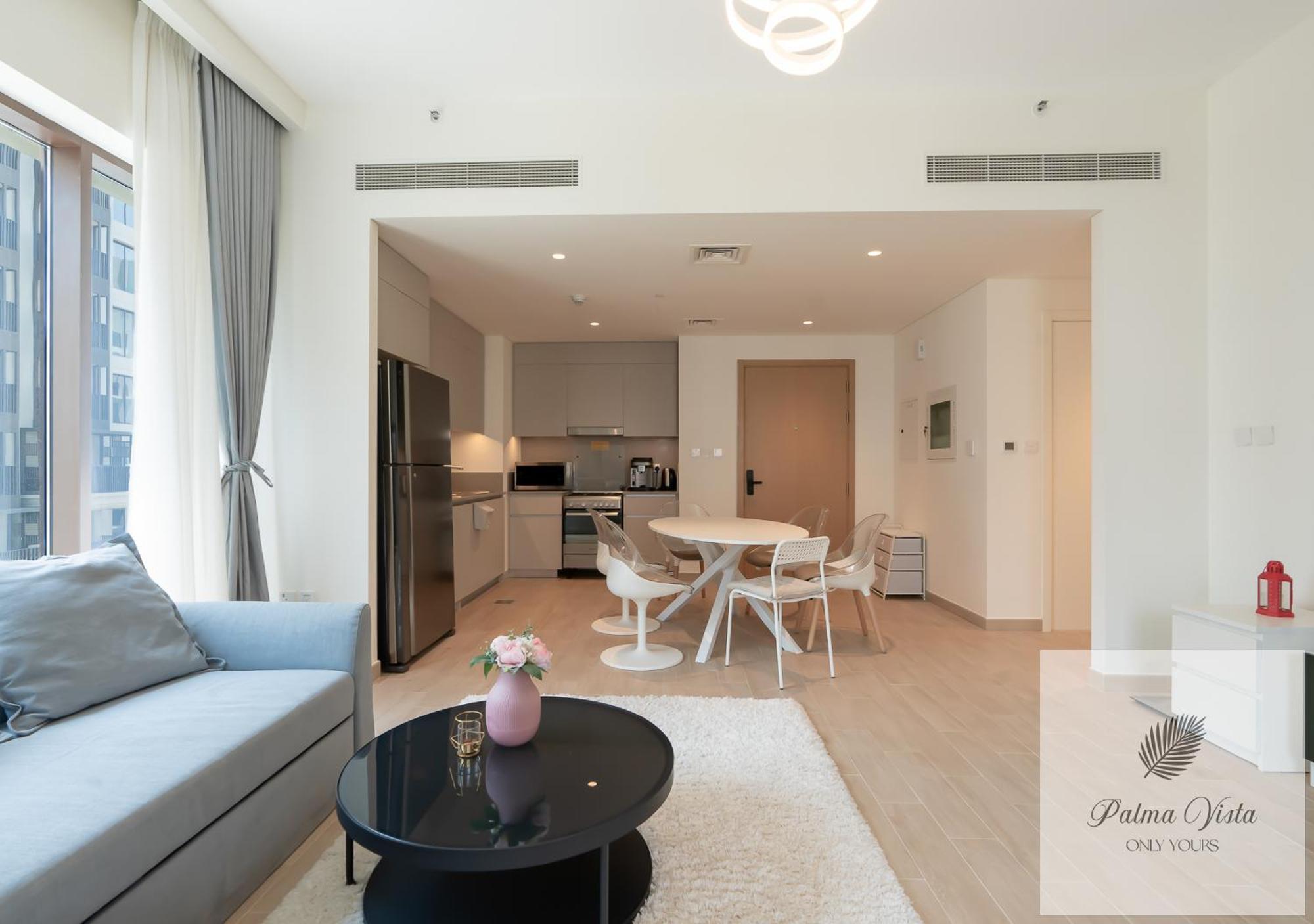 Apartment 2 Bedroom Modern Corner Unit At Dch *