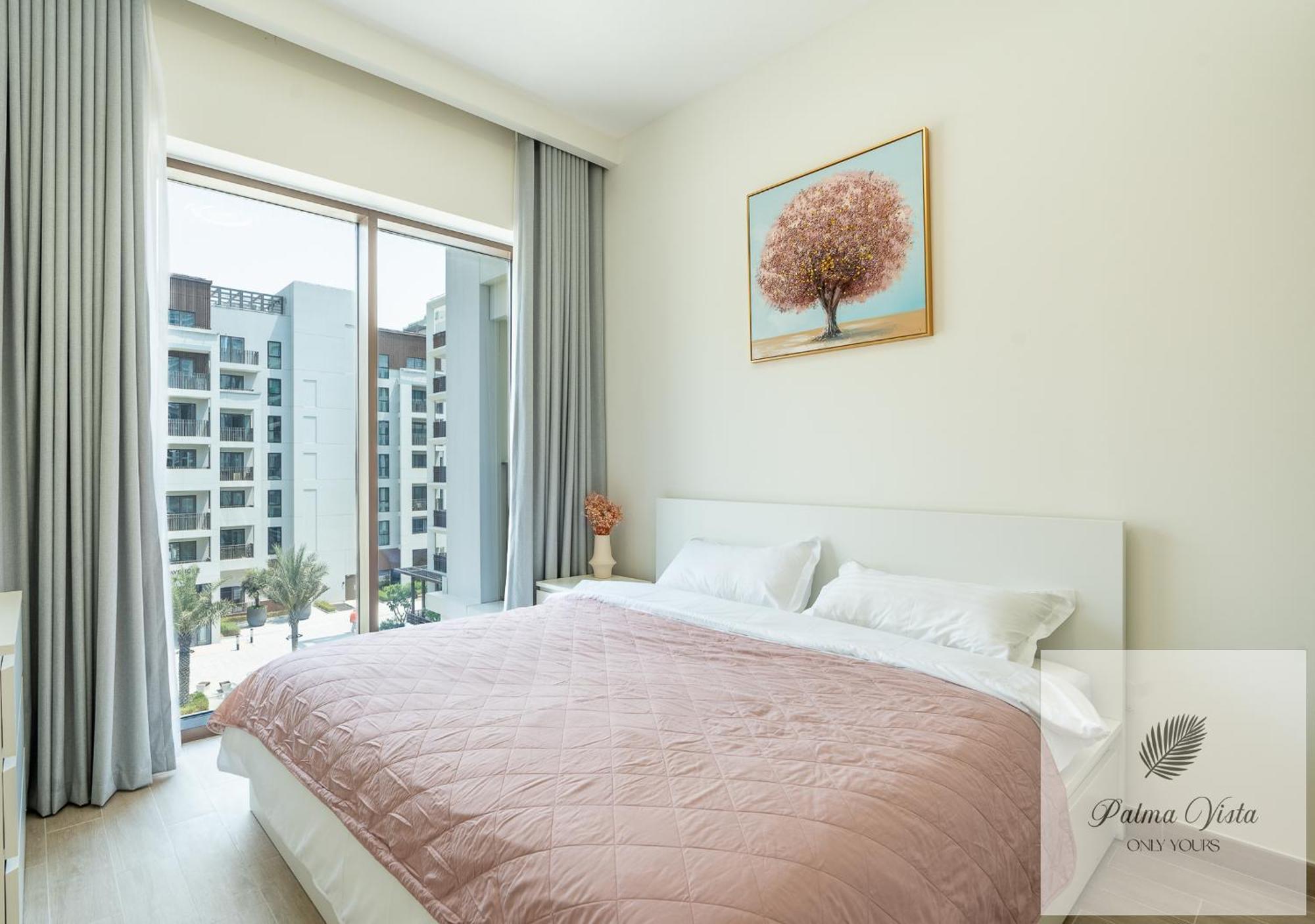 2 Bedroom Modern Corner Unit At Dch *