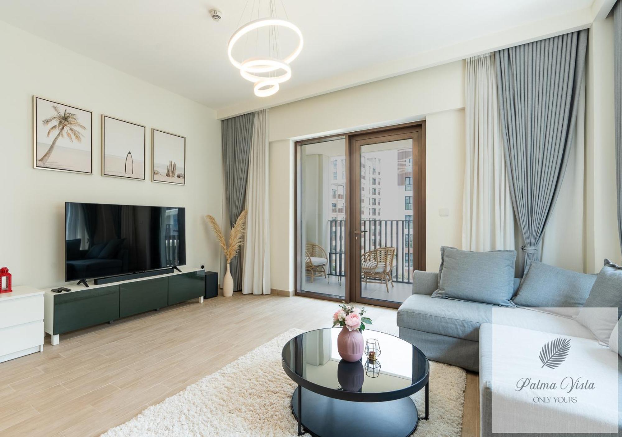 2 Bedroom Modern Corner Unit At Dch *